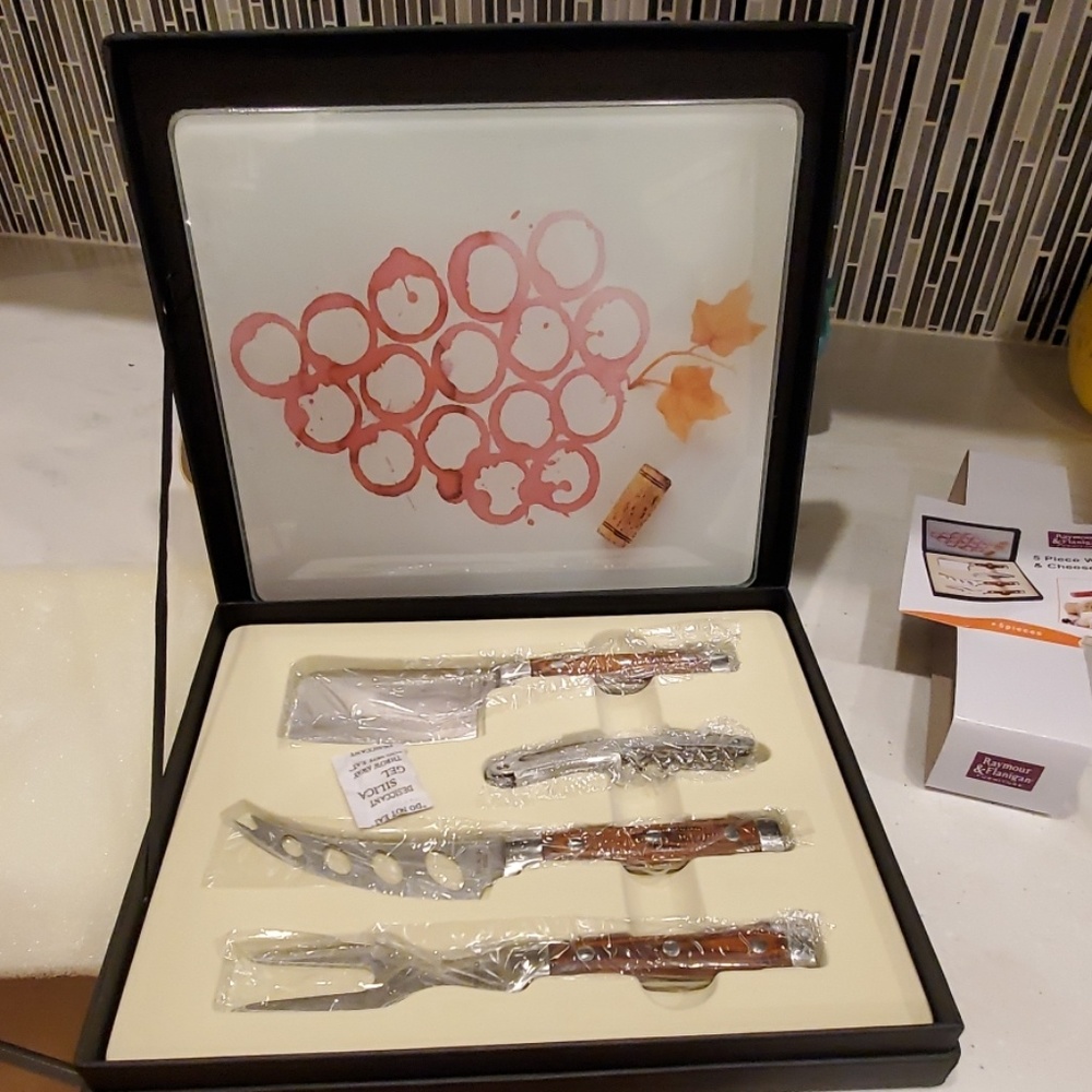 5 pc wine and cheese set